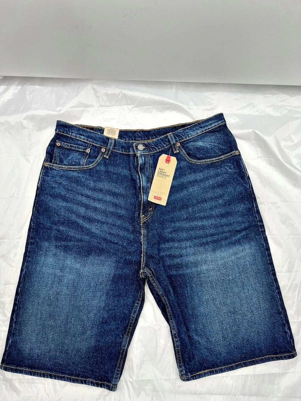 J097 Levi's 569 Loose Straight Shorts Denim Jean Shorts in Blue Waist 38 NWT